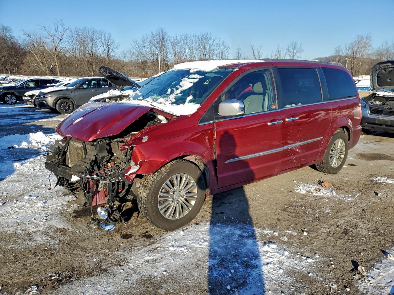 CHRYSLER TOWN & COUNTRY 2014