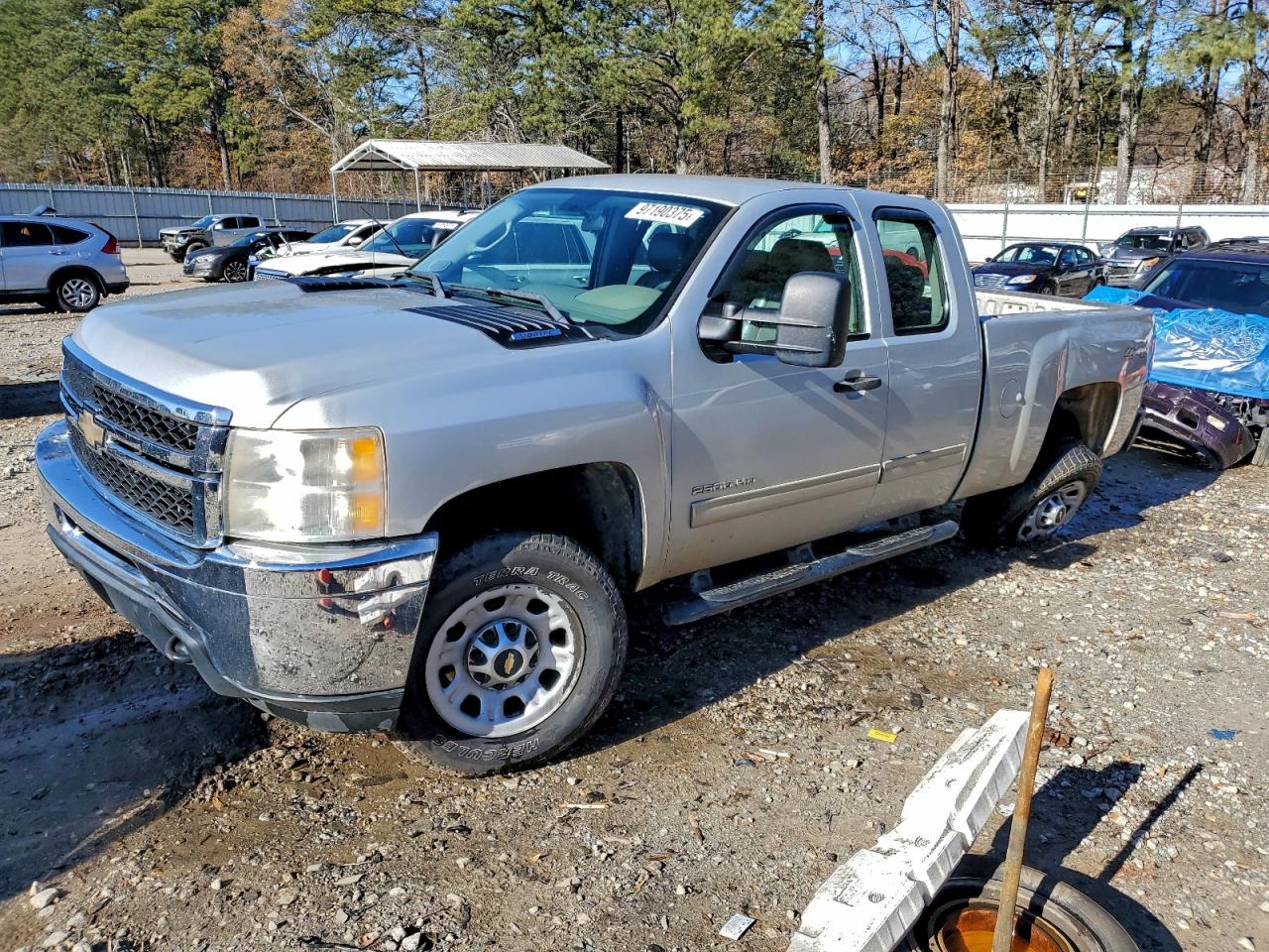 CHEVROLET SILVERADO 2011