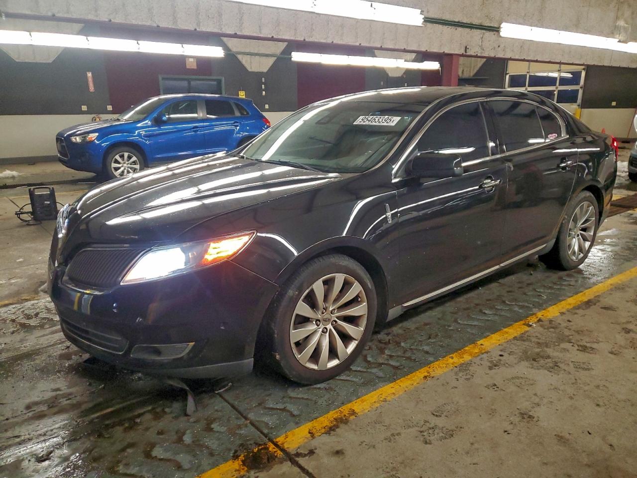 LINCOLN MKS 2015