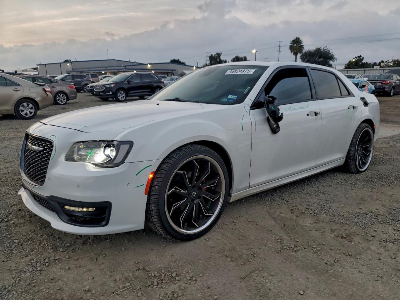 CHRYSLER 300 2017