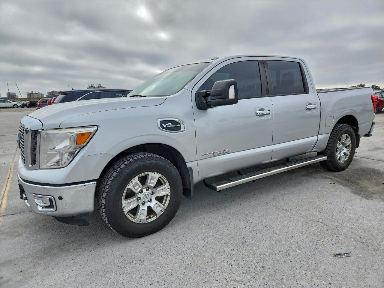 NISSAN TITAN SV 2017