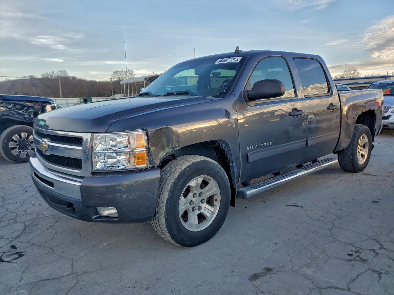 CHEVROLET SILVERADO 2011