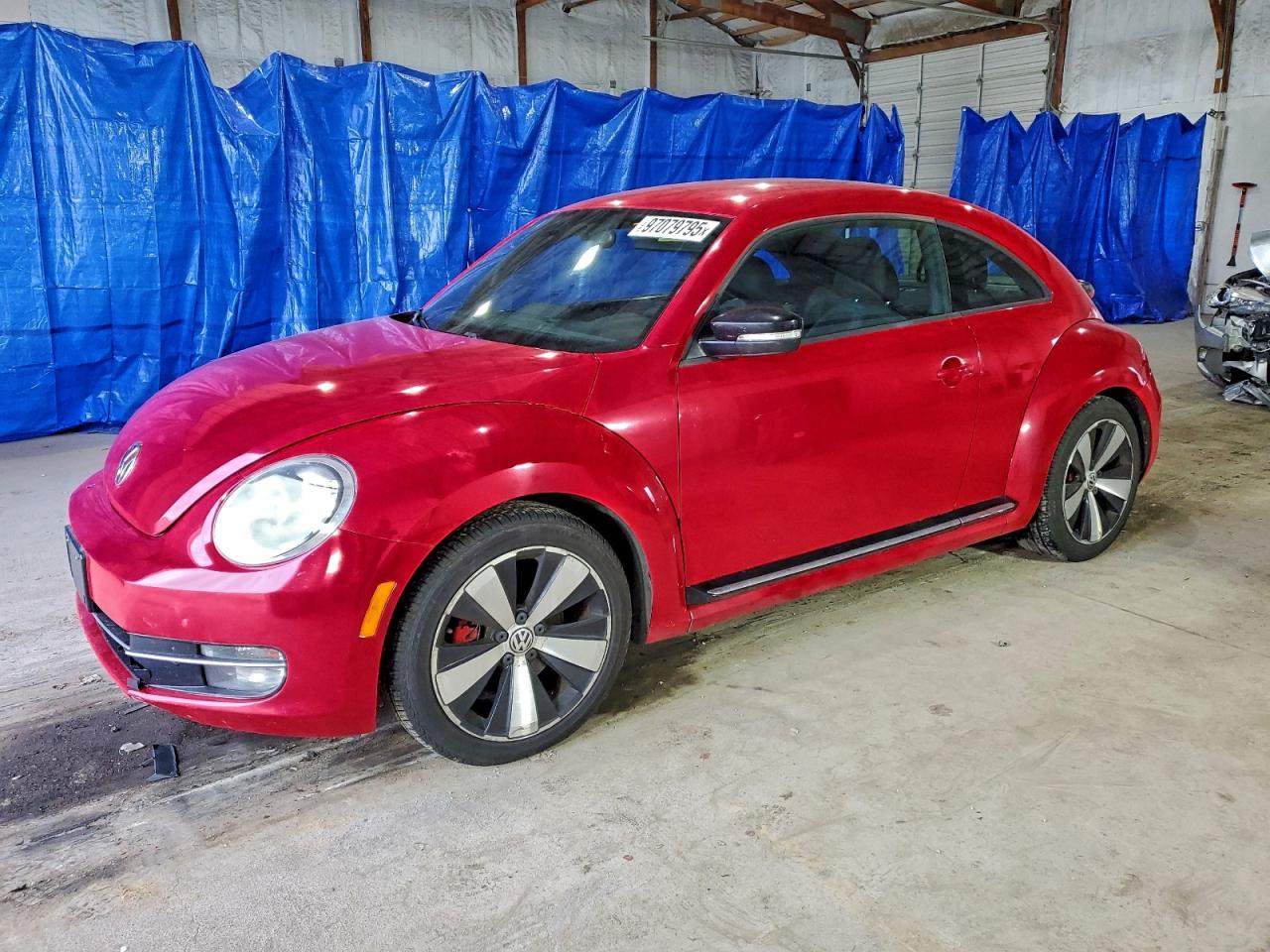 VOLKSWAGEN BEETLE 2013