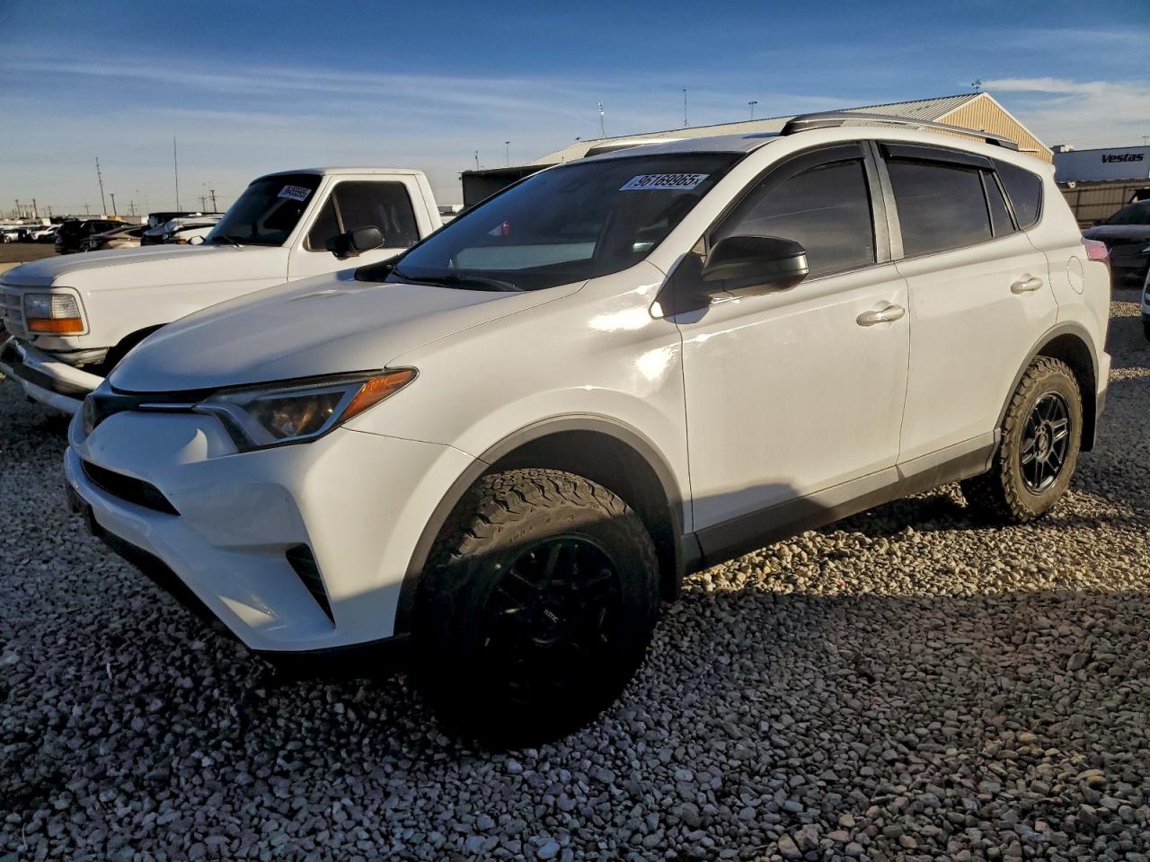 TOYOTA RAV4 LE 2018