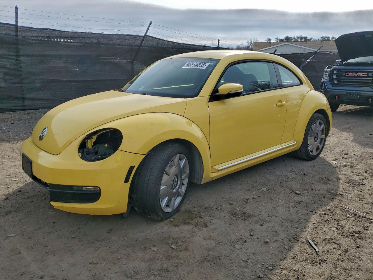 VOLKSWAGEN BEETLE 2012
