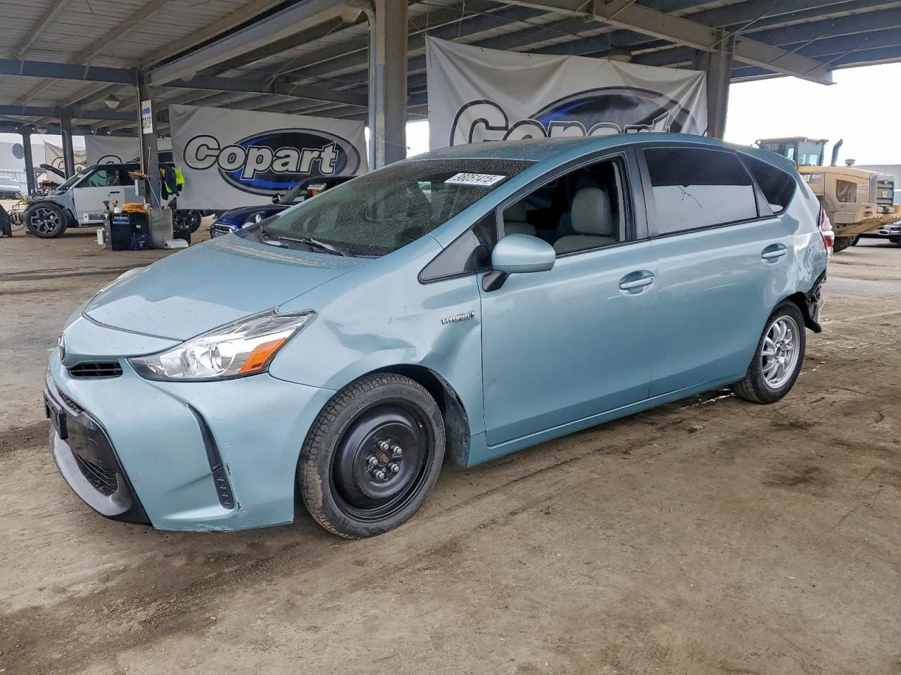 TOYOTA PRIUS V 2016