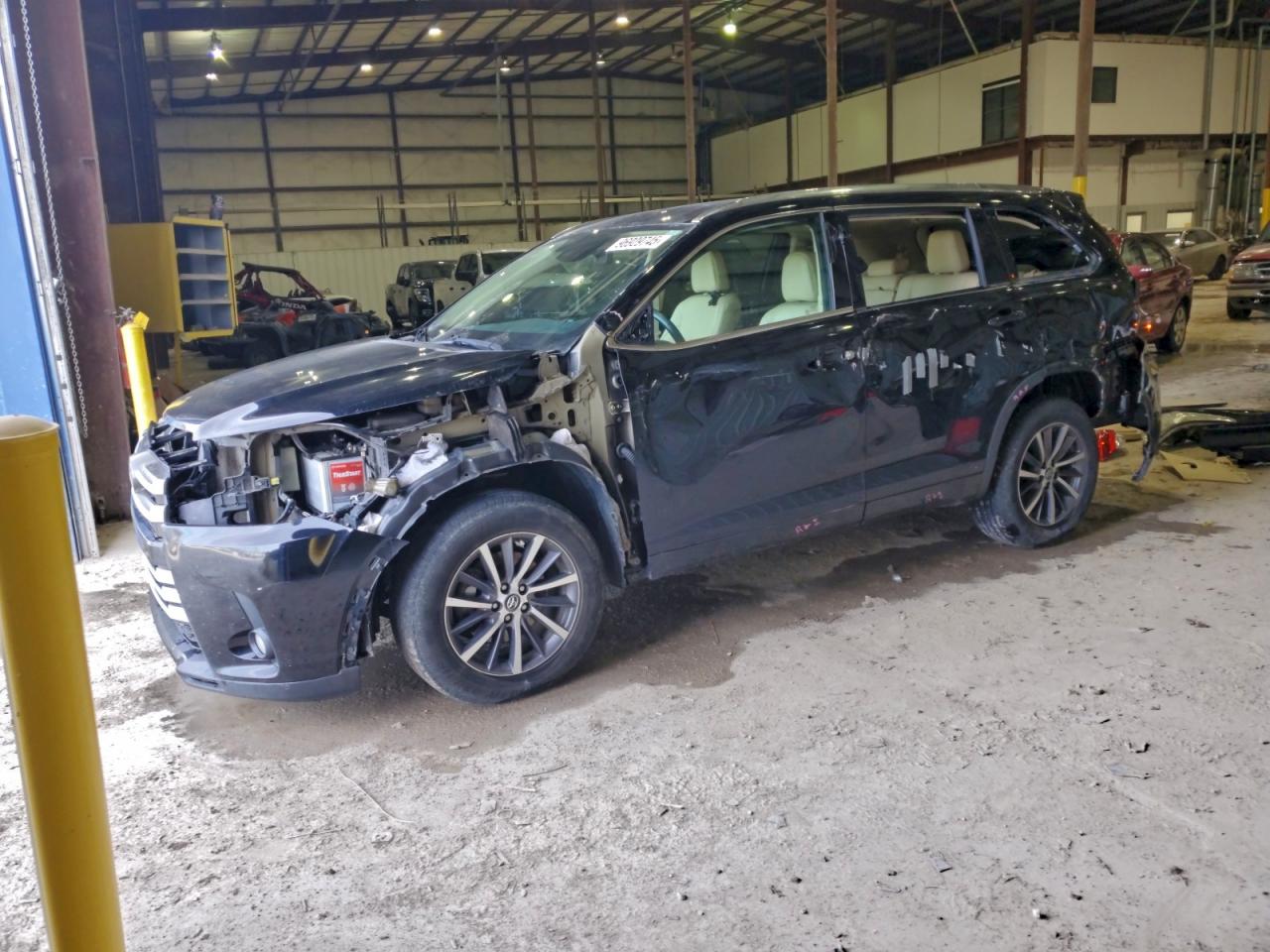 TOYOTA HIGHLANDER 2018