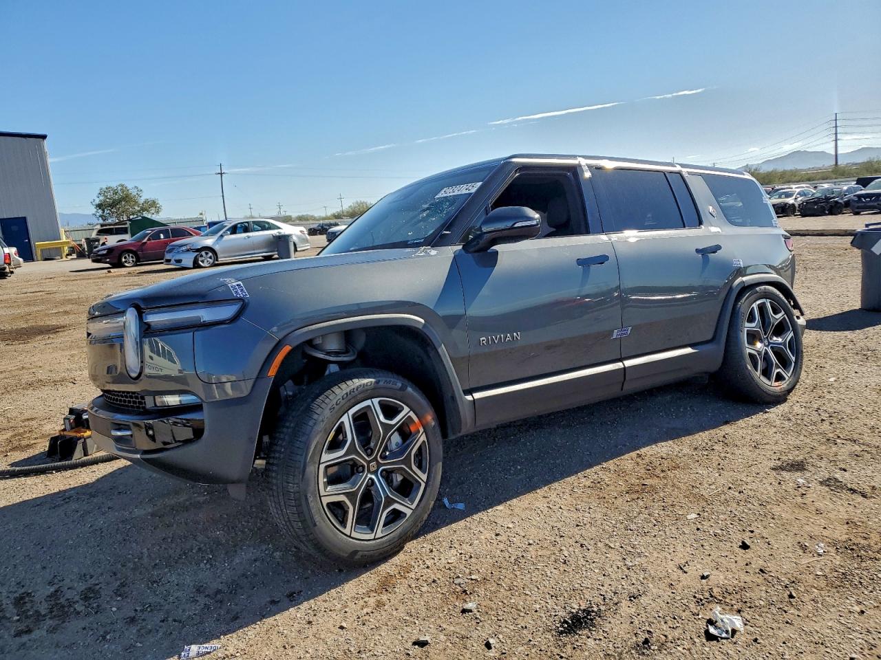 RIVIAN R1S ADVENT 2025