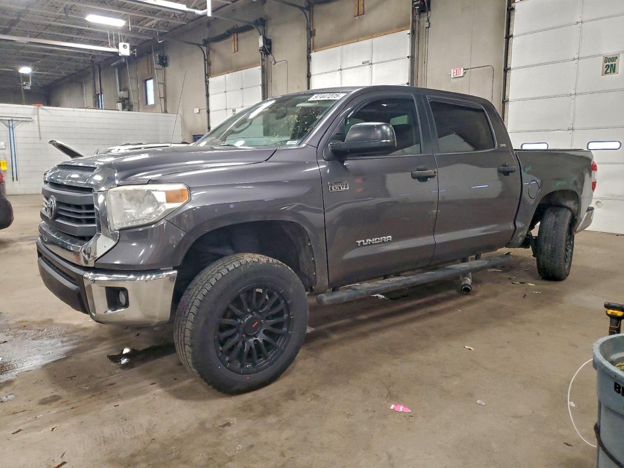 TOYOTA TUNDRA CRE 2015