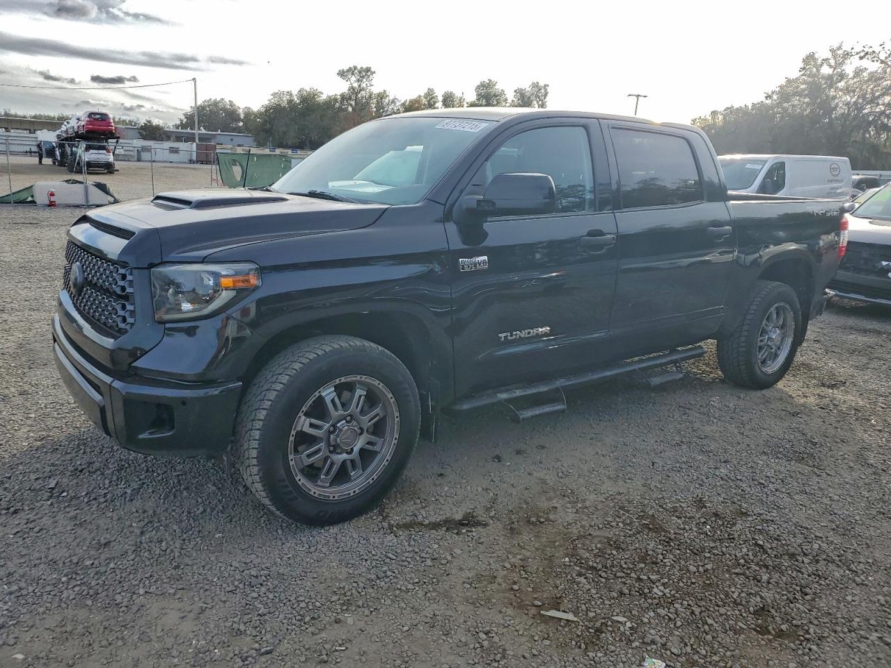 TOYOTA TUNDRA CRE 2019