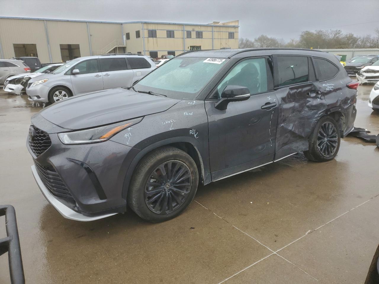 TOYOTA HIGHLANDER 2023