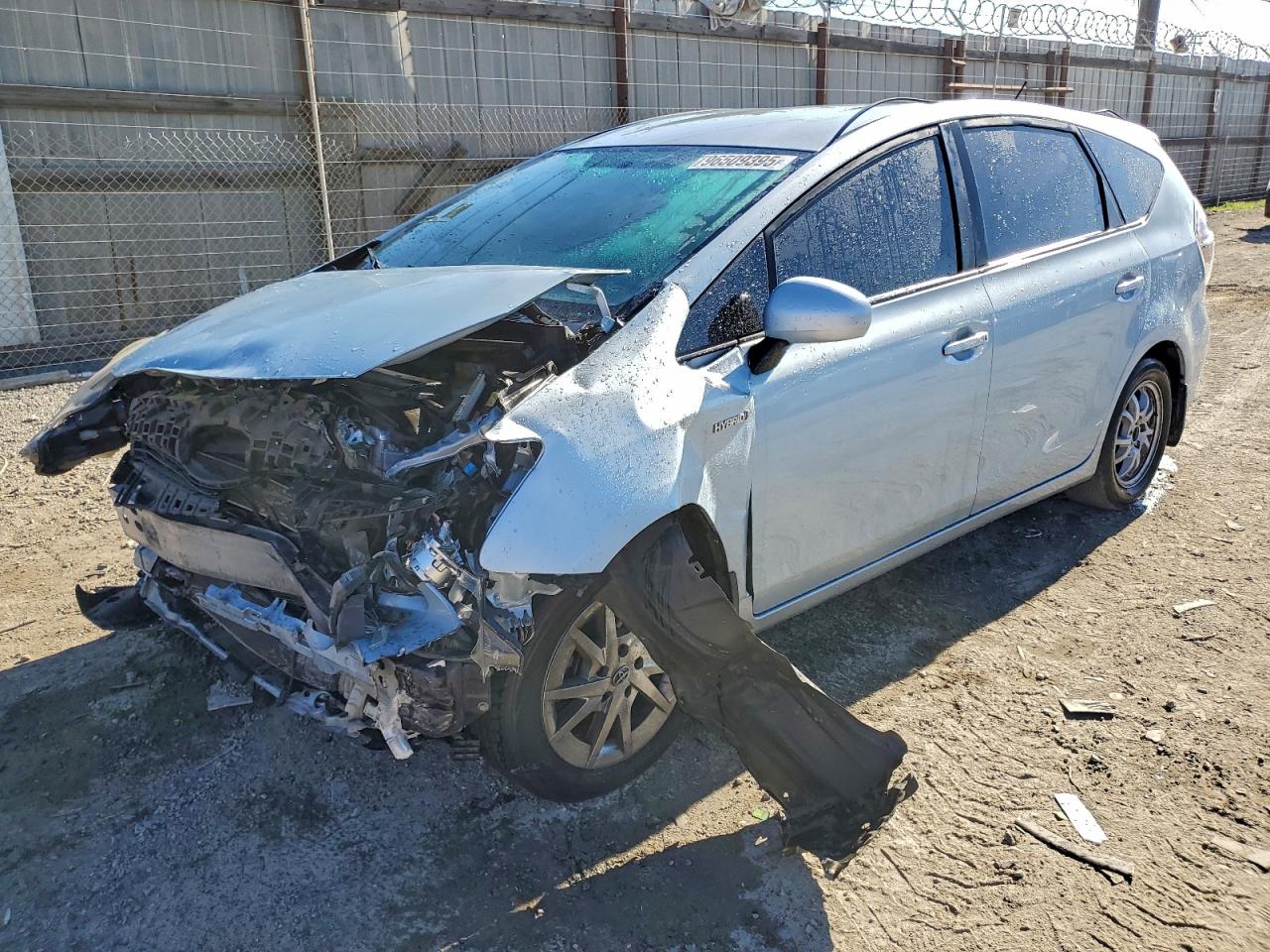 TOYOTA PRIUS V 2015