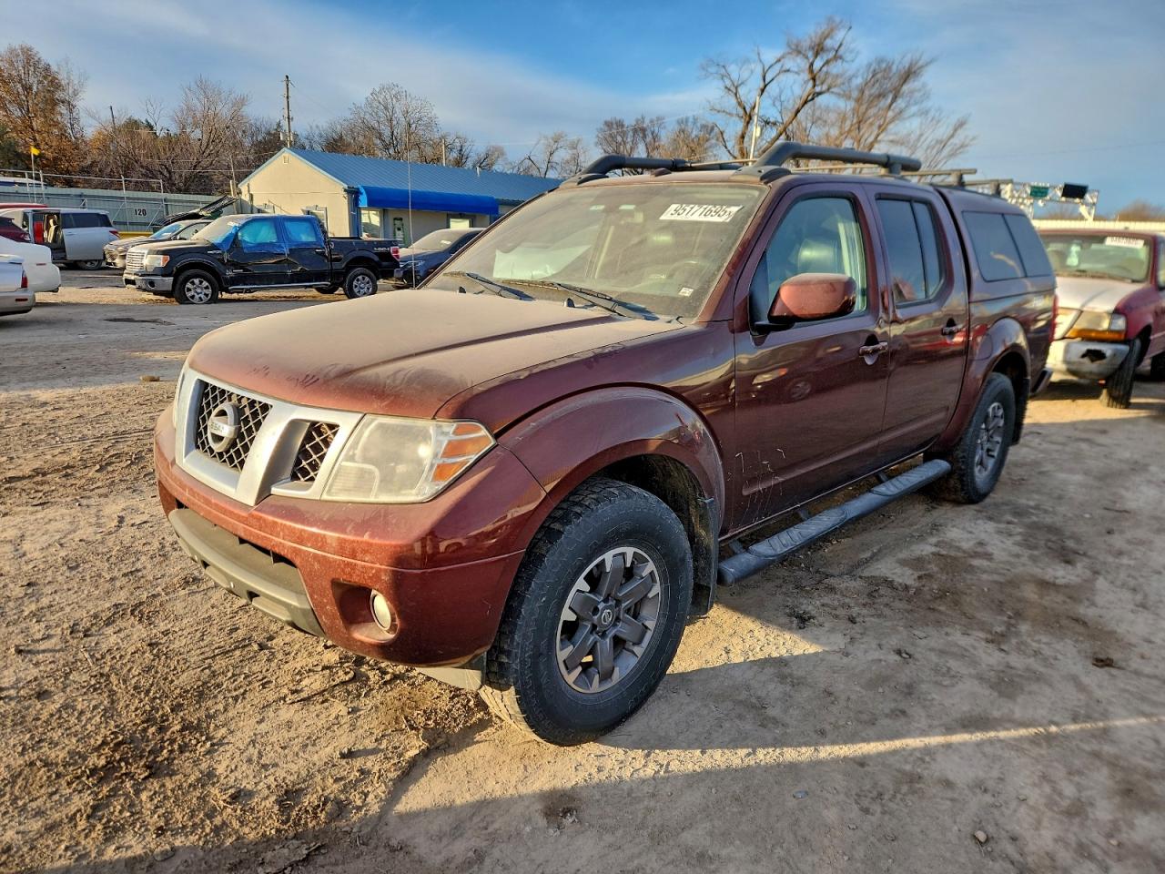 NISSAN FRONTIER 2017