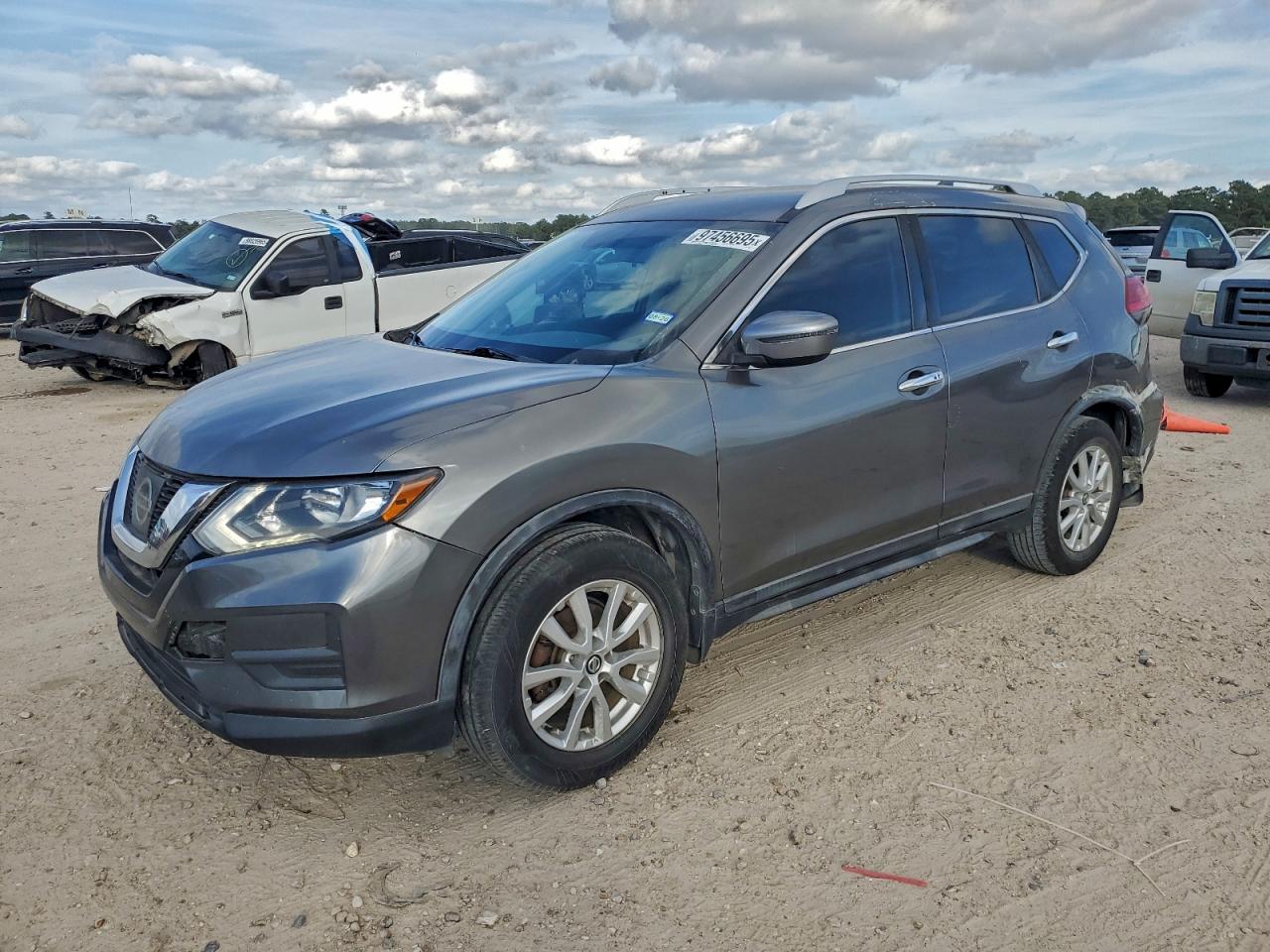 NISSAN ROGUE 2017