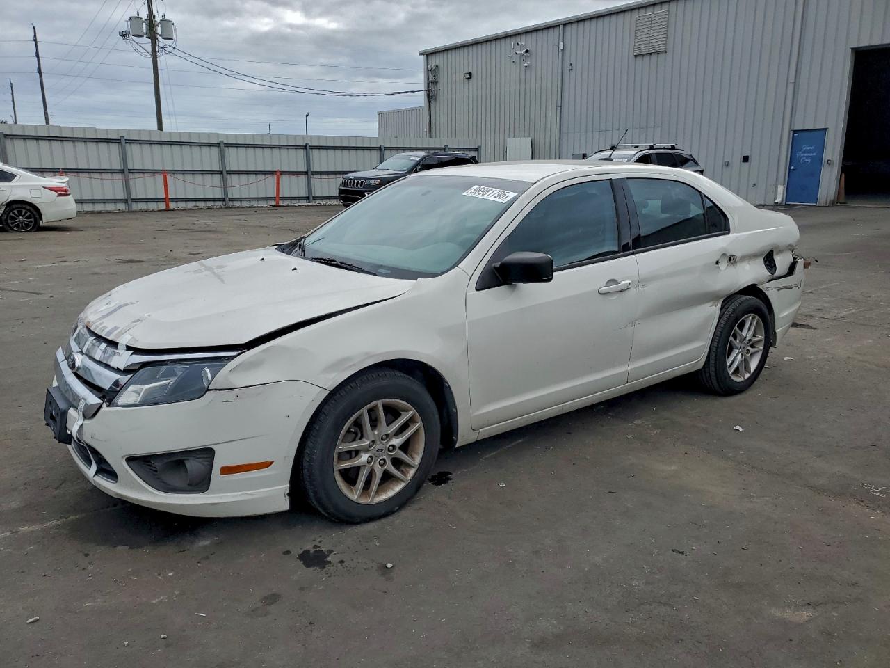 FORD FUSION S 2012