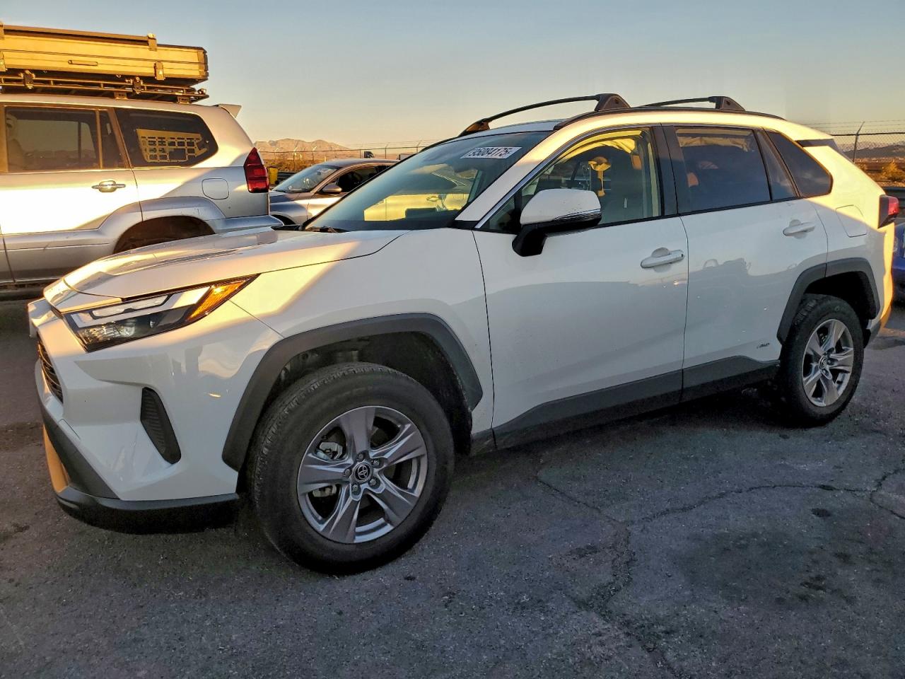 TOYOTA RAV4 XLE 2024