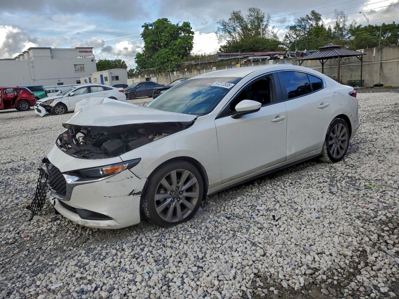 MAZDA 3 2023