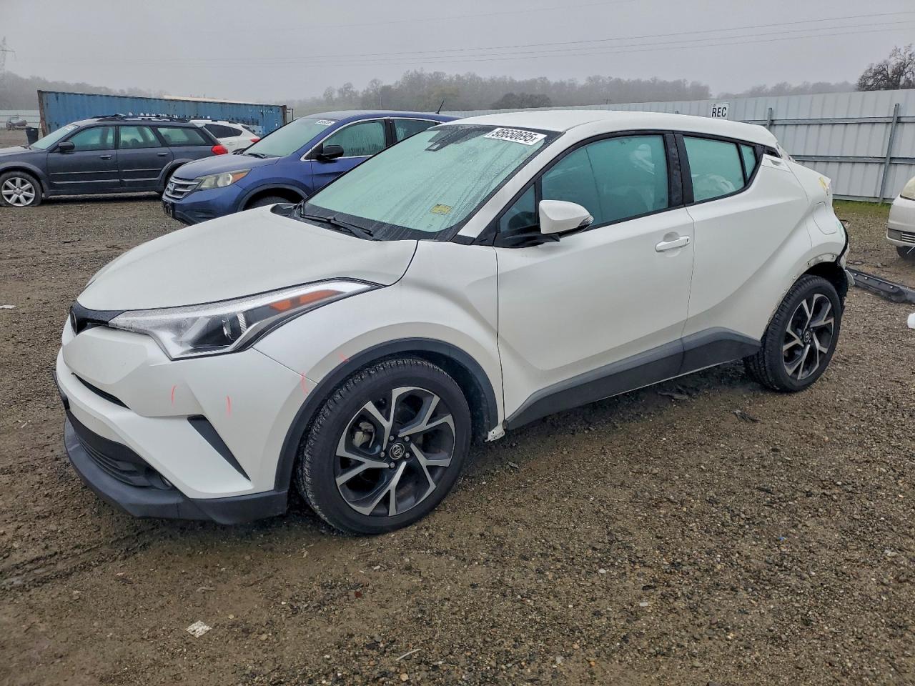 TOYOTA C-HR XLE 2018