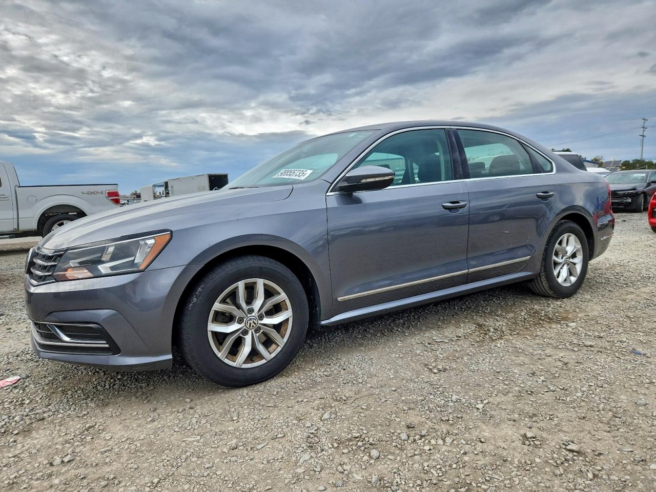 VOLKSWAGEN PASSAT S 2017