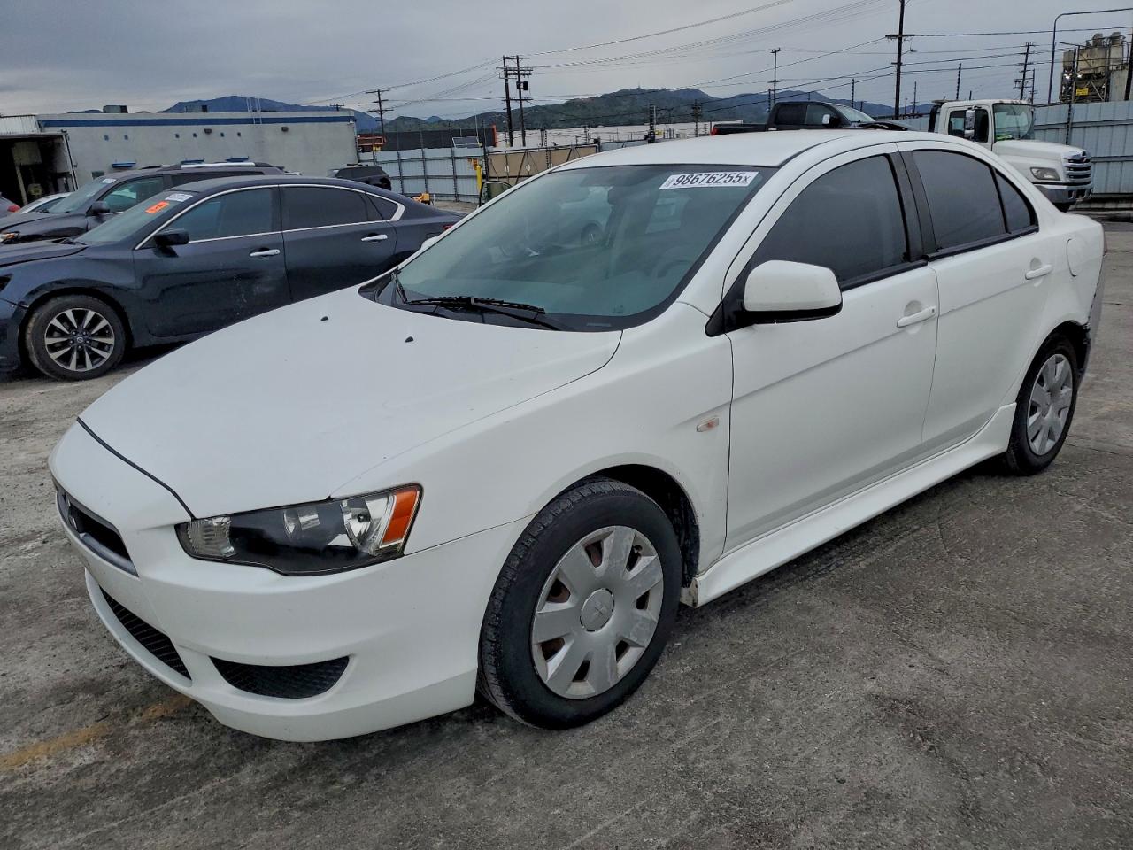 MITSUBISHI LANCER ES 2011