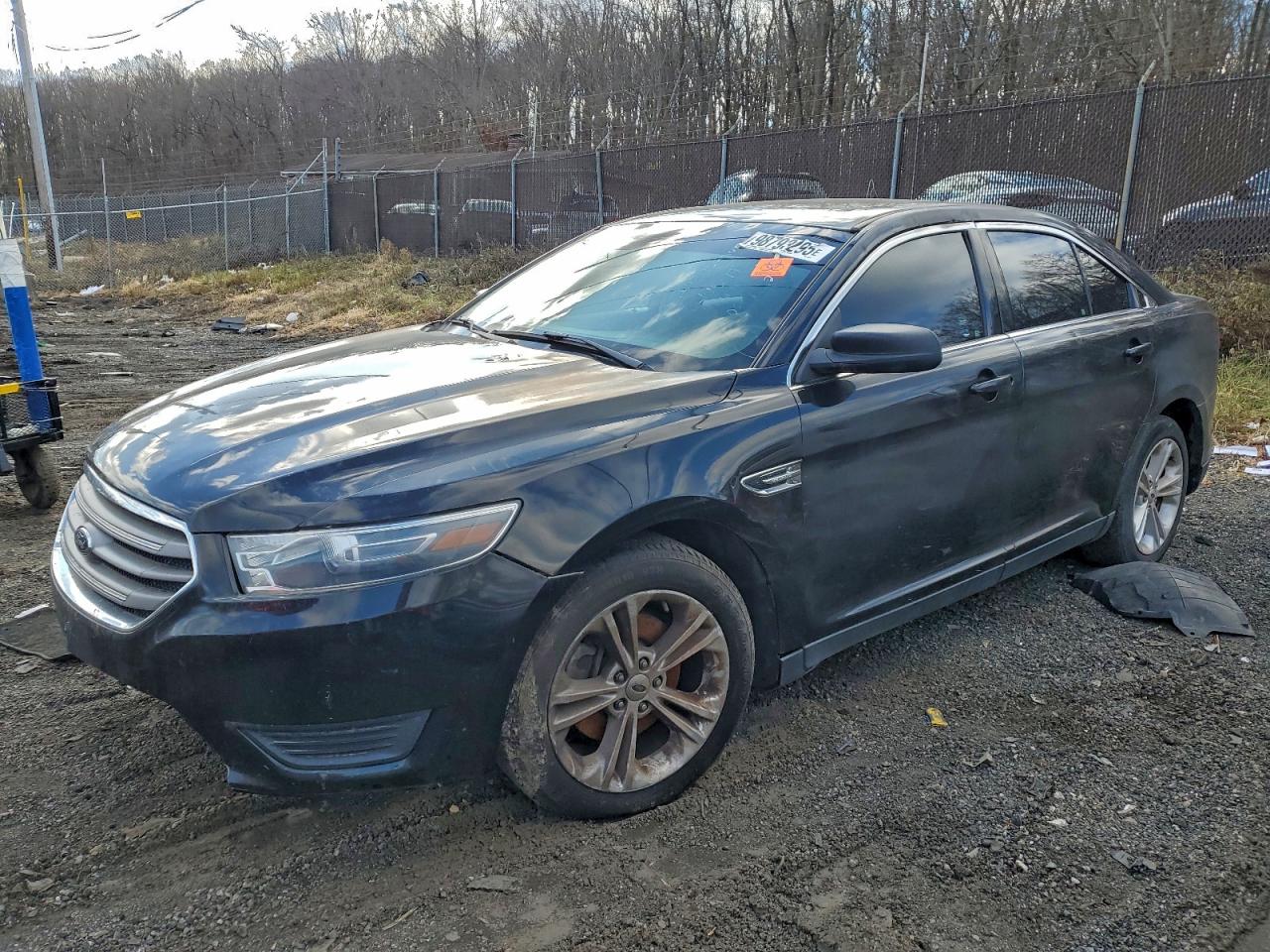 FORD TAURUS SE 2016
