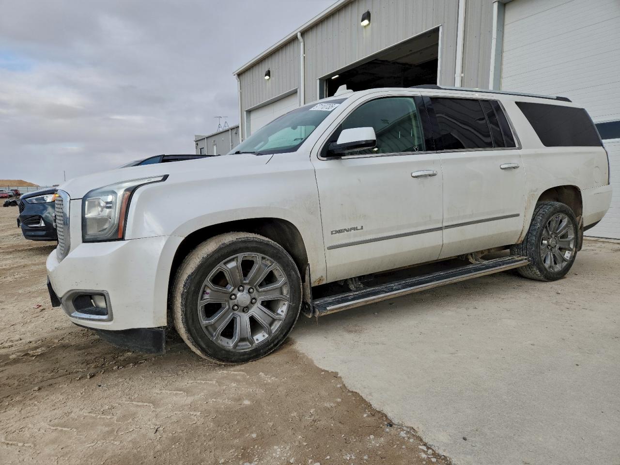 GMC YUKON XL D 2016