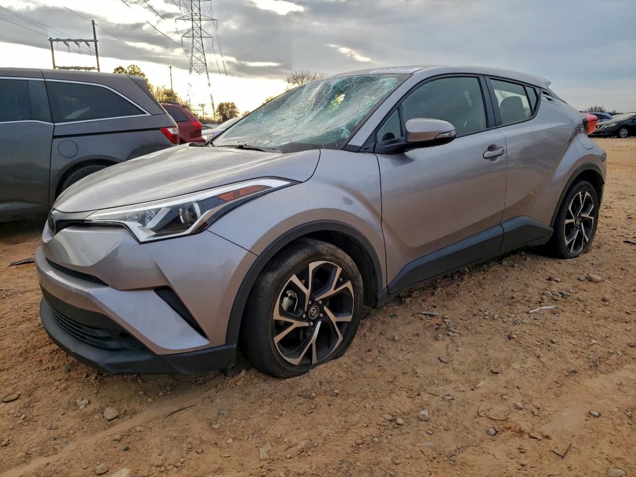 TOYOTA C-HR XLE 2019