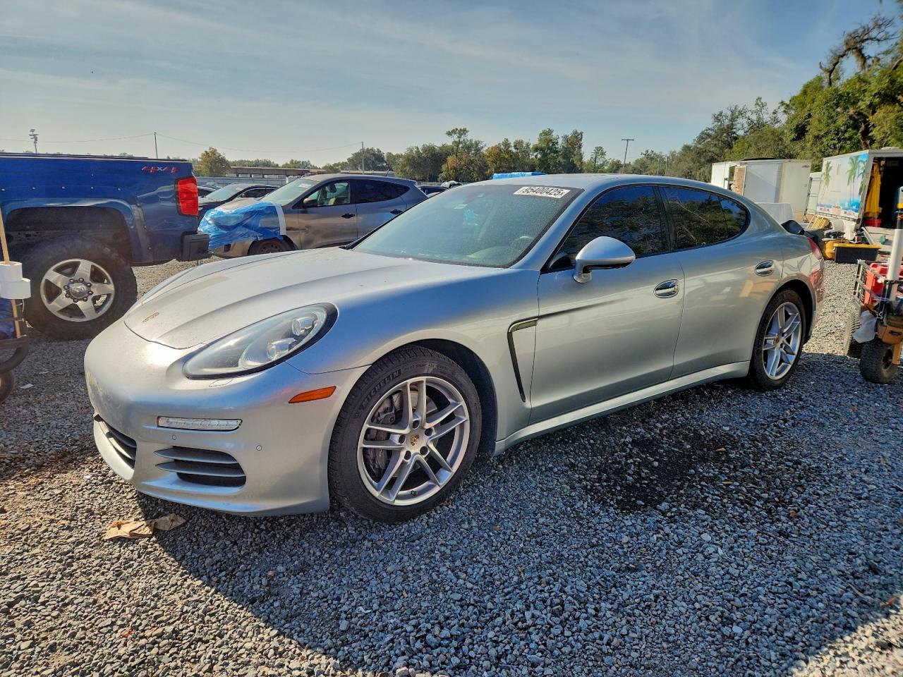 PORSCHE PANAMERA 2 2016