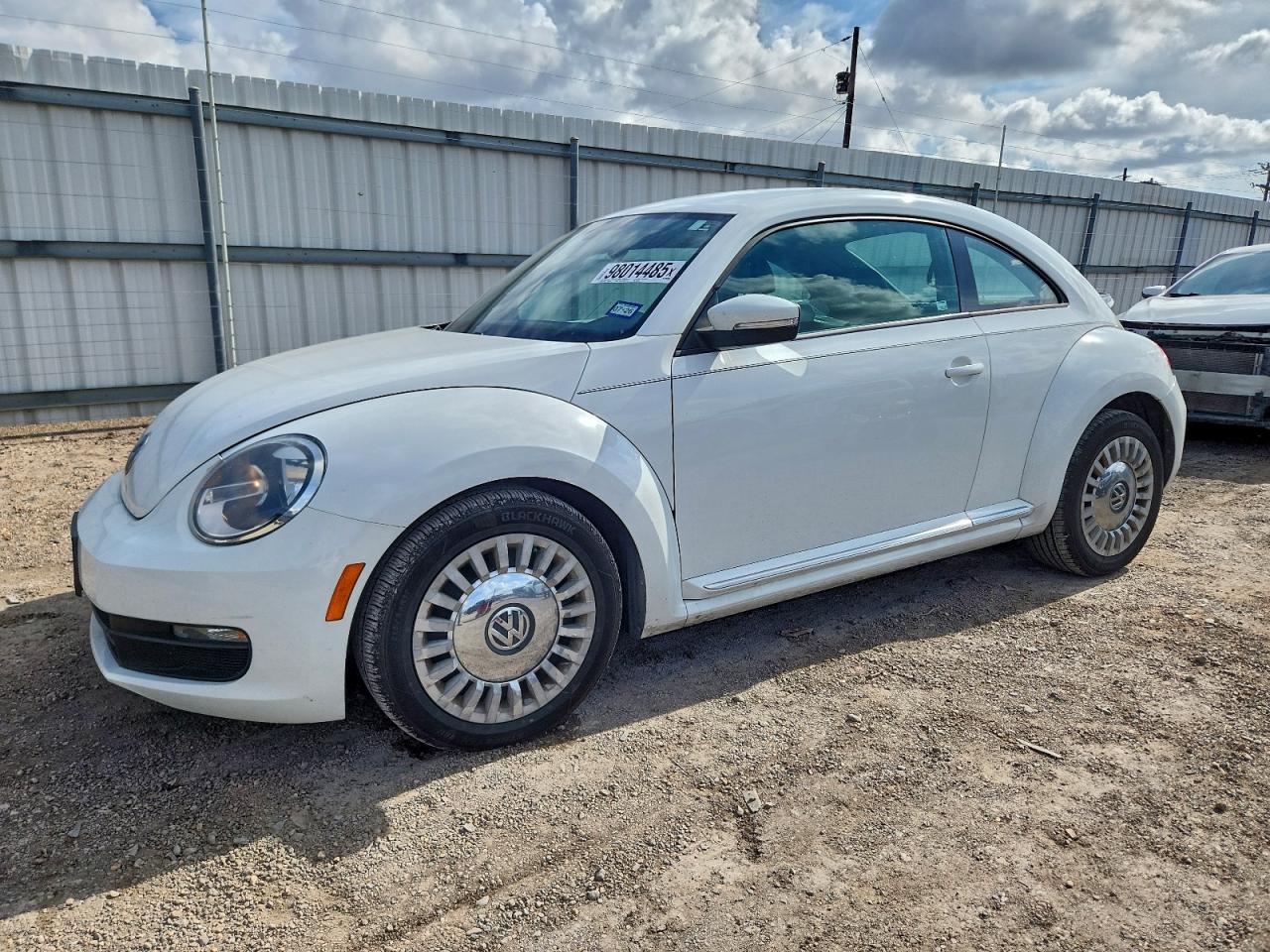 VOLKSWAGEN BEETLE SE 2016