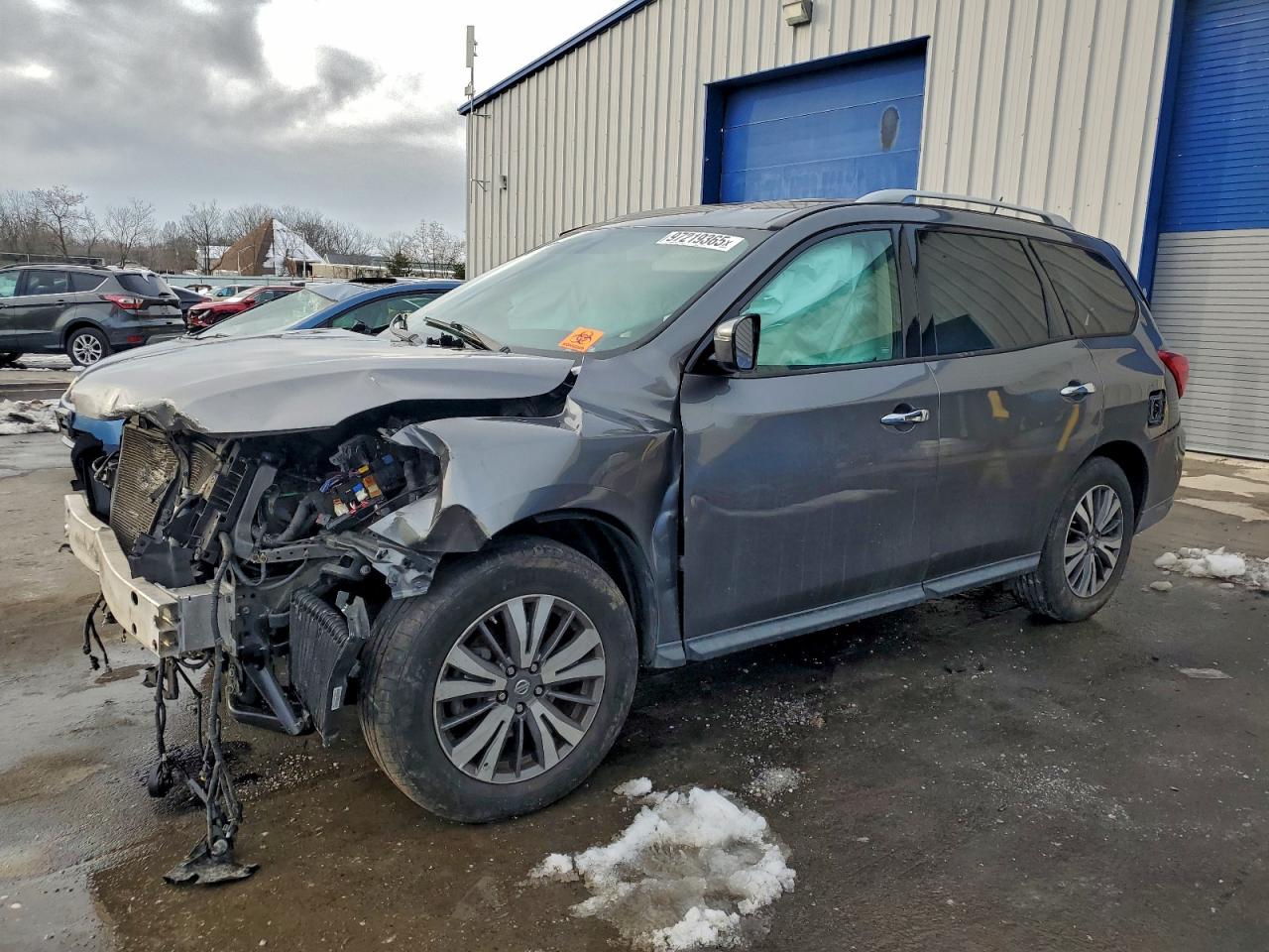 NISSAN PATHFINDER 2017