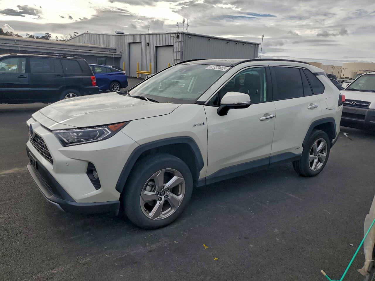 TOYOTA RAV4 2021