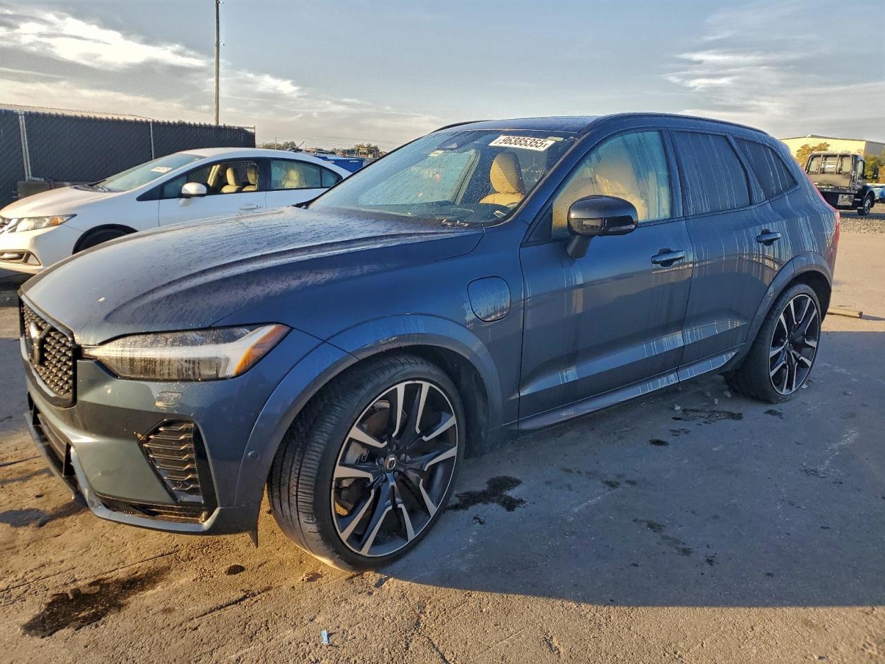 VOLVO XC60 2024