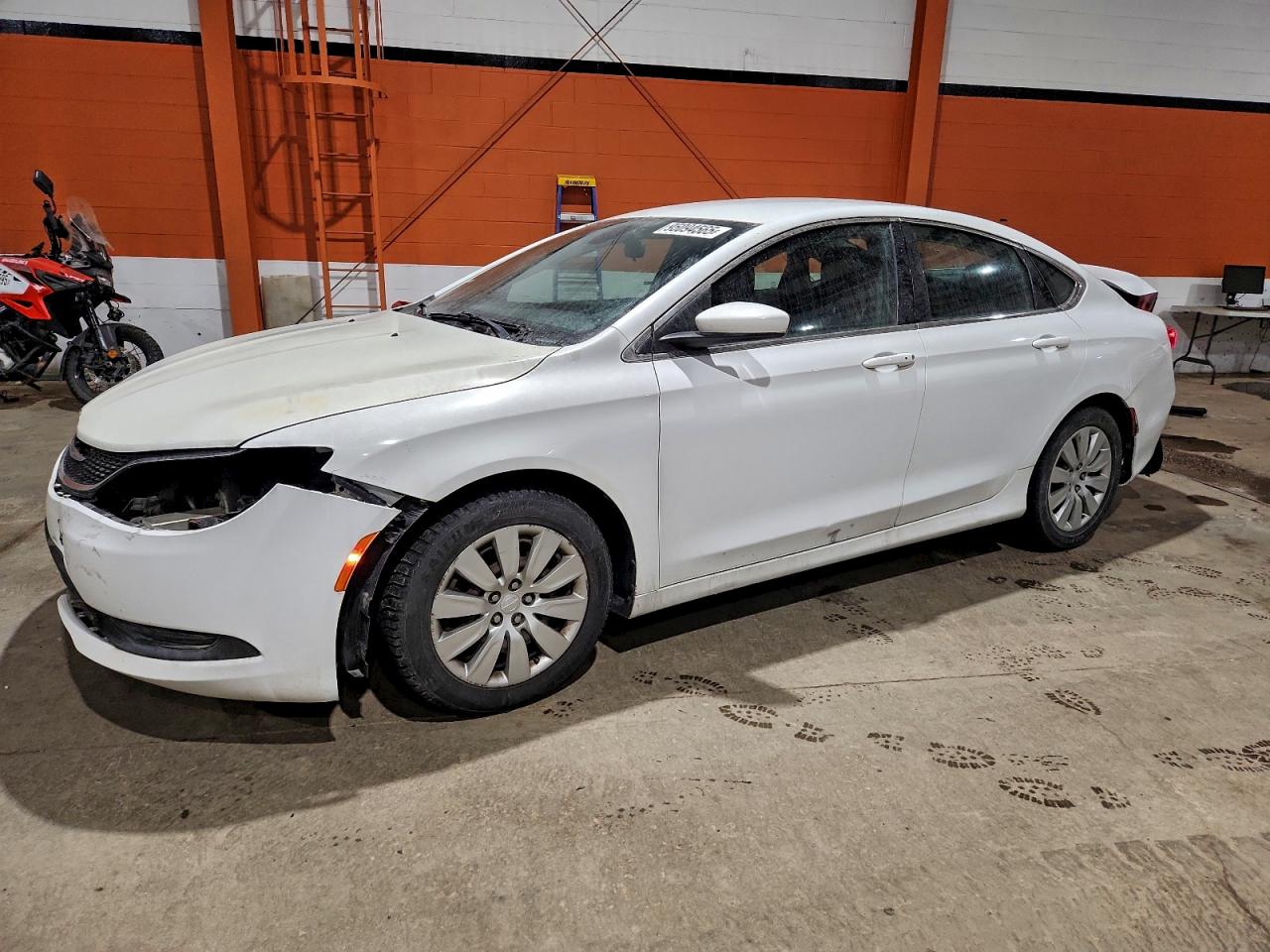 CHRYSLER 200 2015