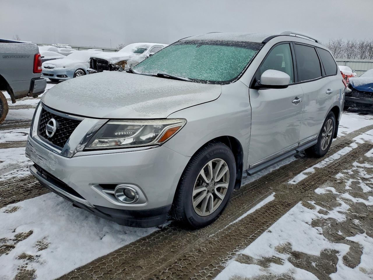 NISSAN PATHFINDER 2015