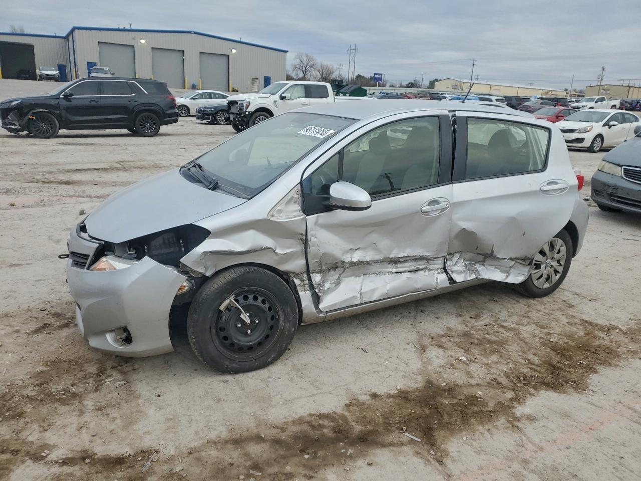 TOYOTA YARIS 2013