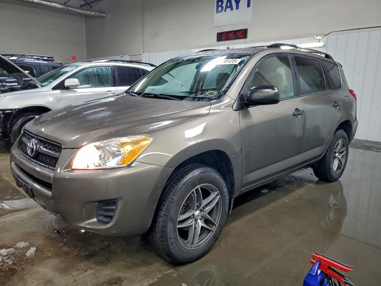 TOYOTA RAV4 2011
