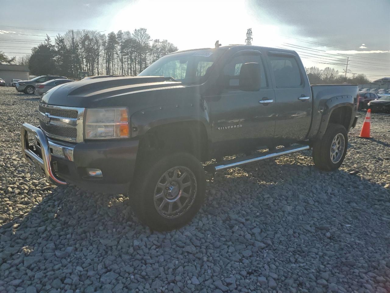 CHEVROLET SILVERADO 2011