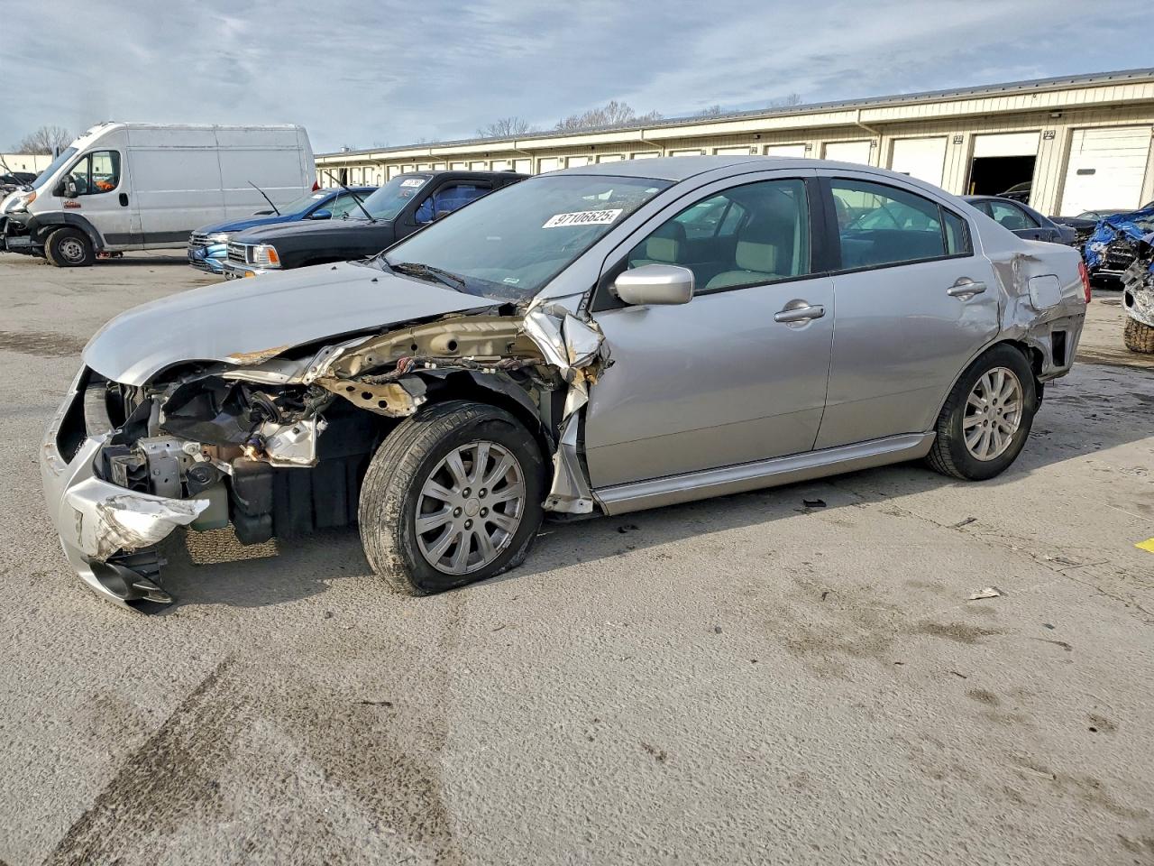 MITSUBISHI GALANT FE 2010