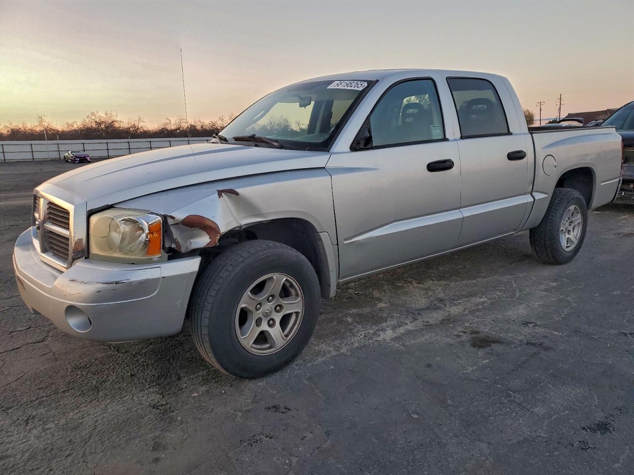 DODGE DAKOTA QUA 2006