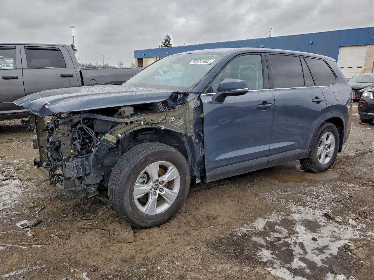 TOYOTA GRAND HIGHLANDER 2025