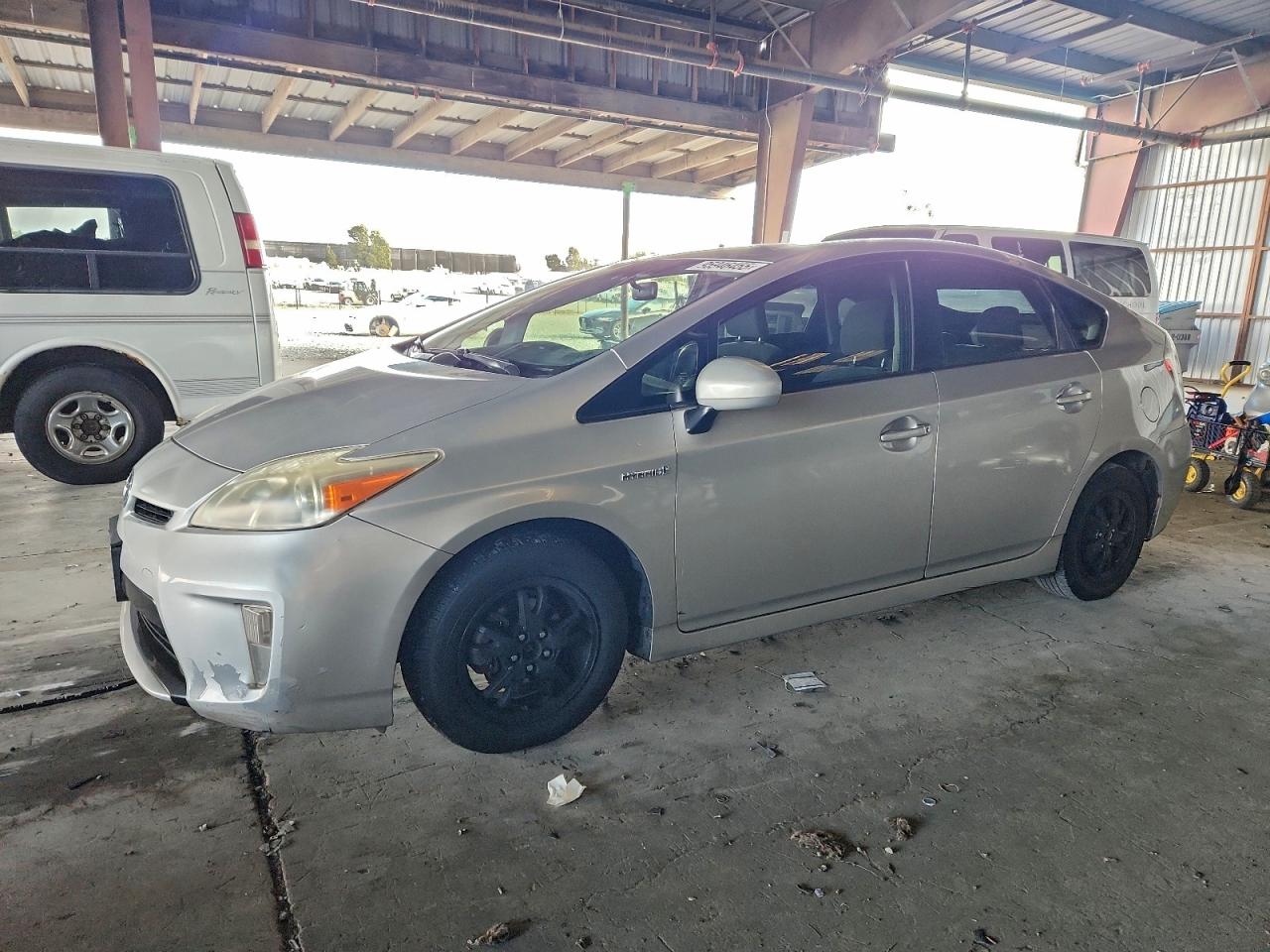 TOYOTA PRIUS 2013
