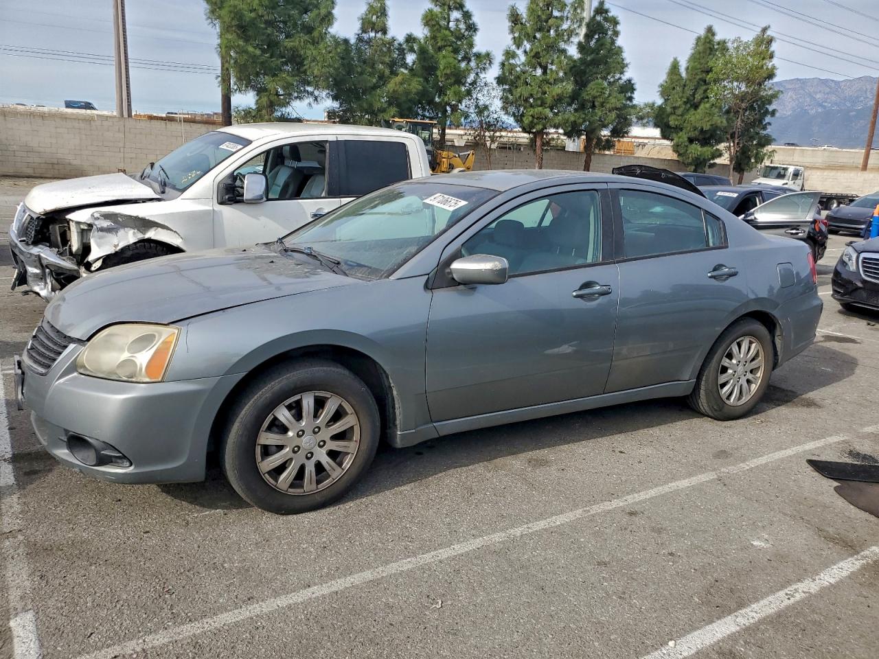 MITSUBISHI GALANT ES 2009