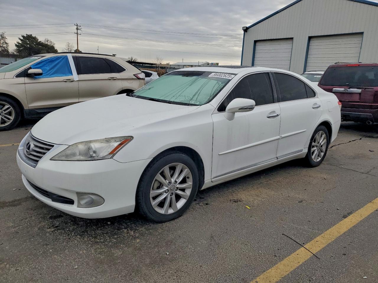 LEXUS ES 2011