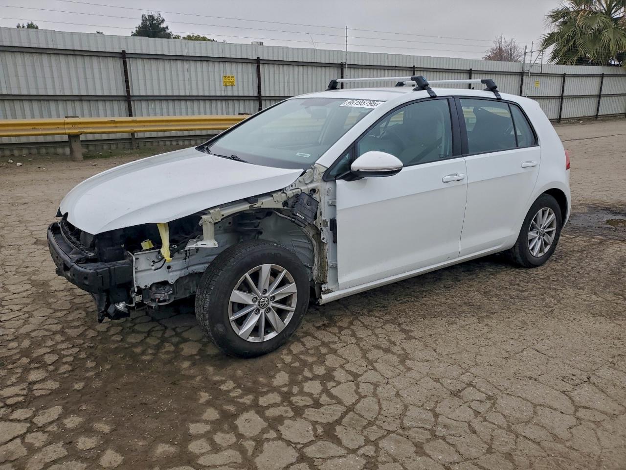 VOLKSWAGEN GOLF 2015