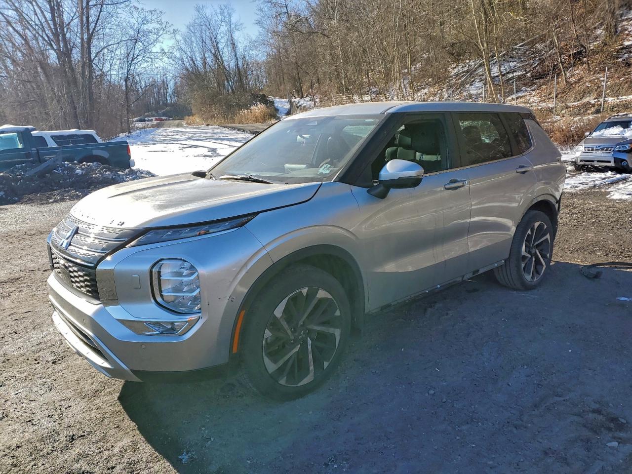 MITSUBISHI OUTLANDER 2022