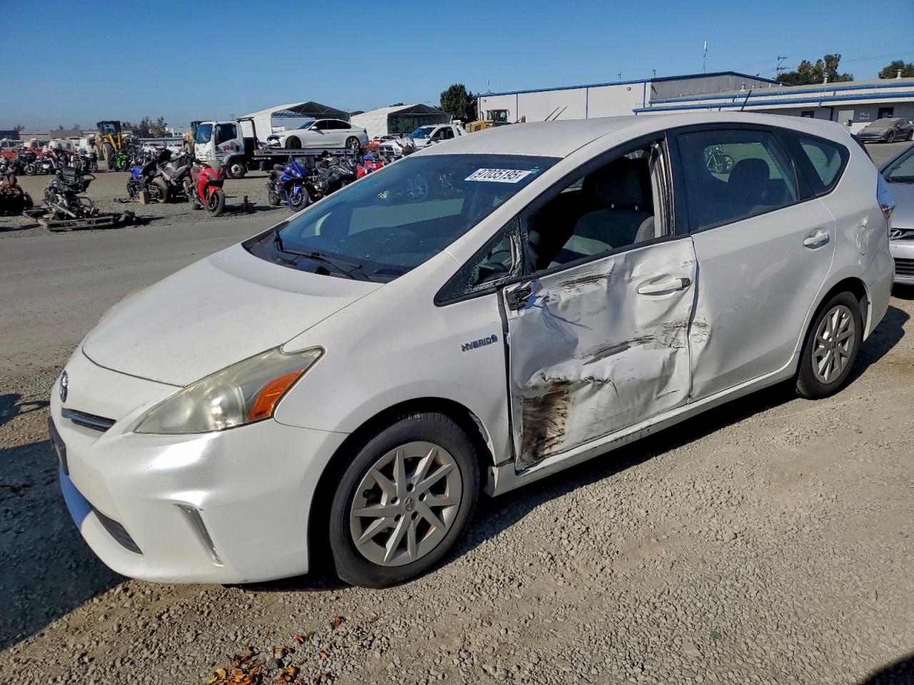 TOYOTA PRIUS V 2014