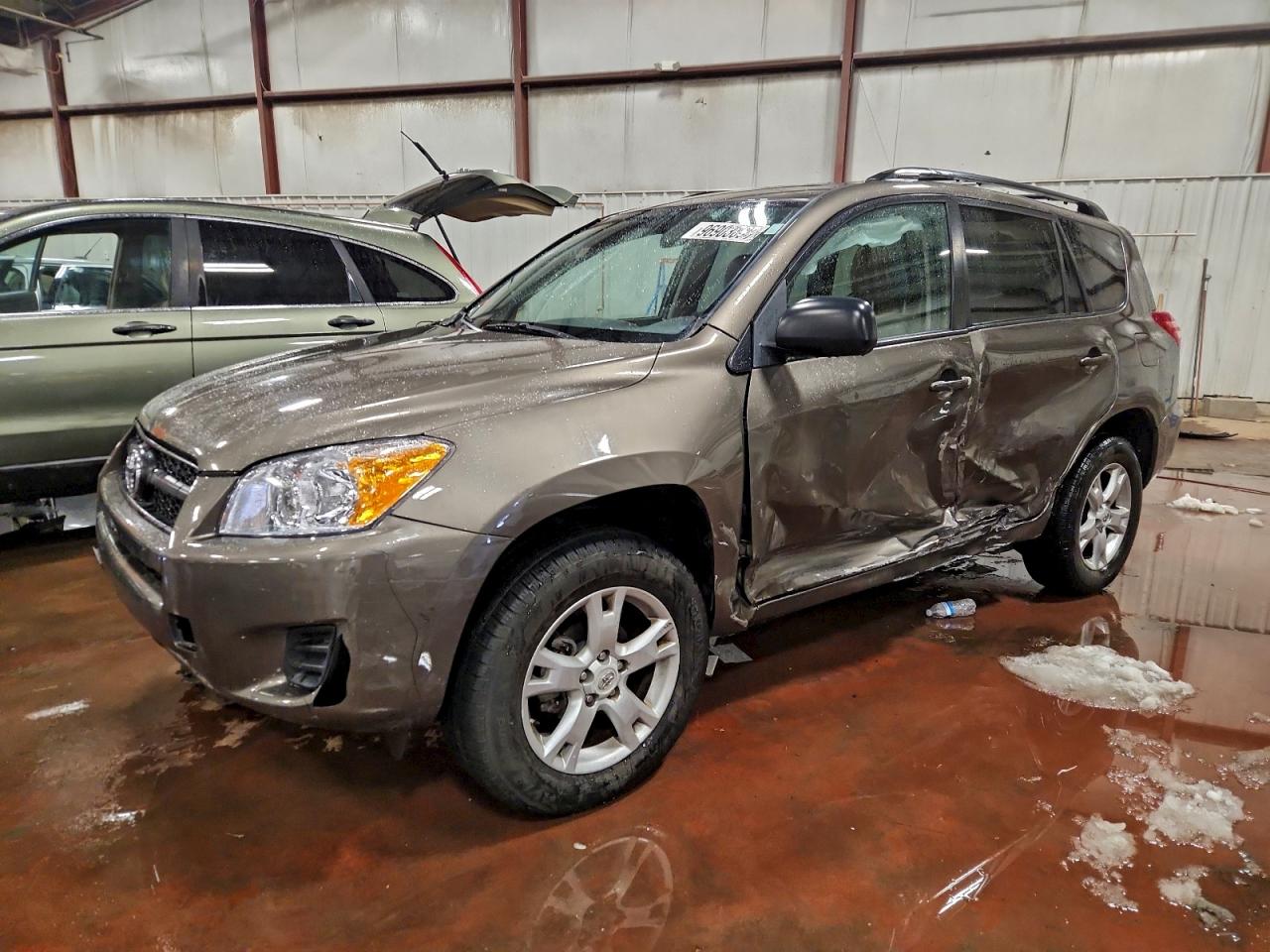 TOYOTA RAV4 2011