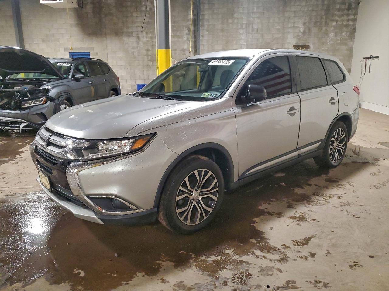 MITSUBISHI OUTLANDER 2018