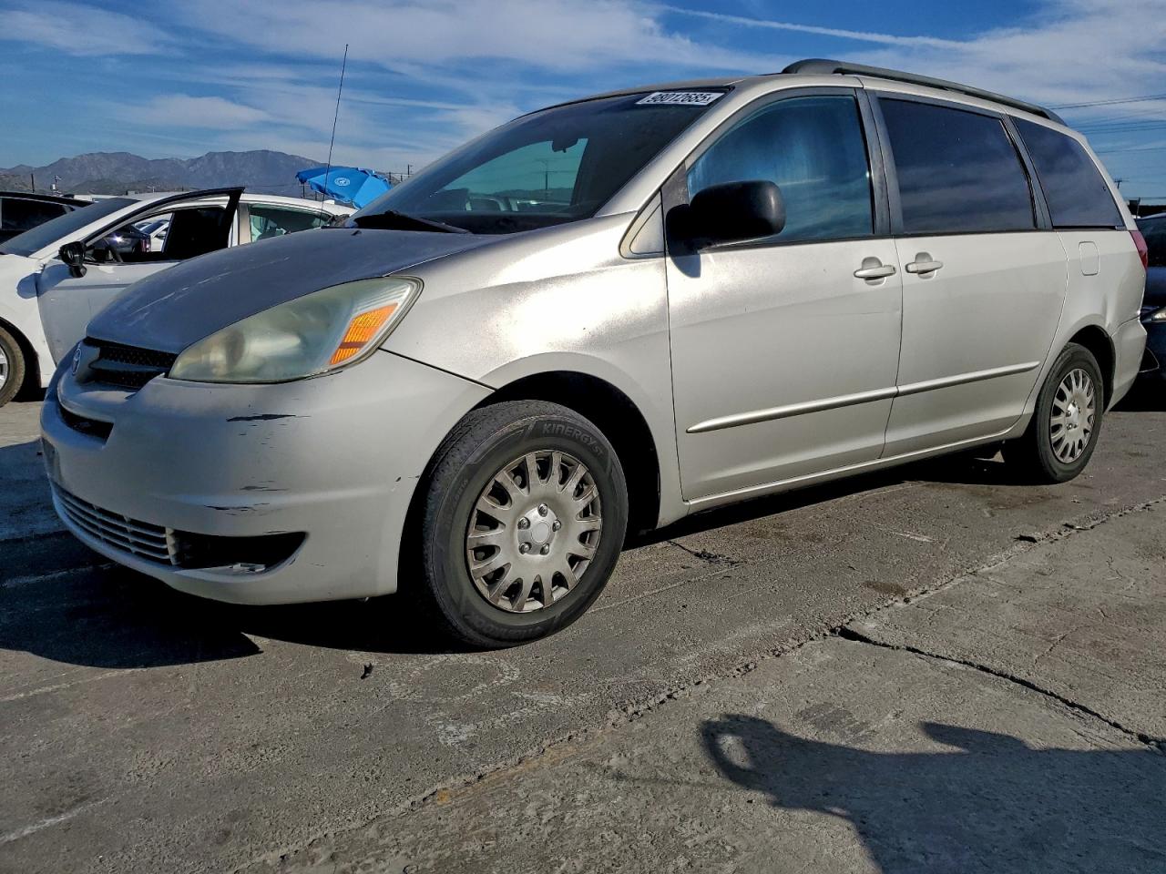 TOYOTA SIENNA CE 2005