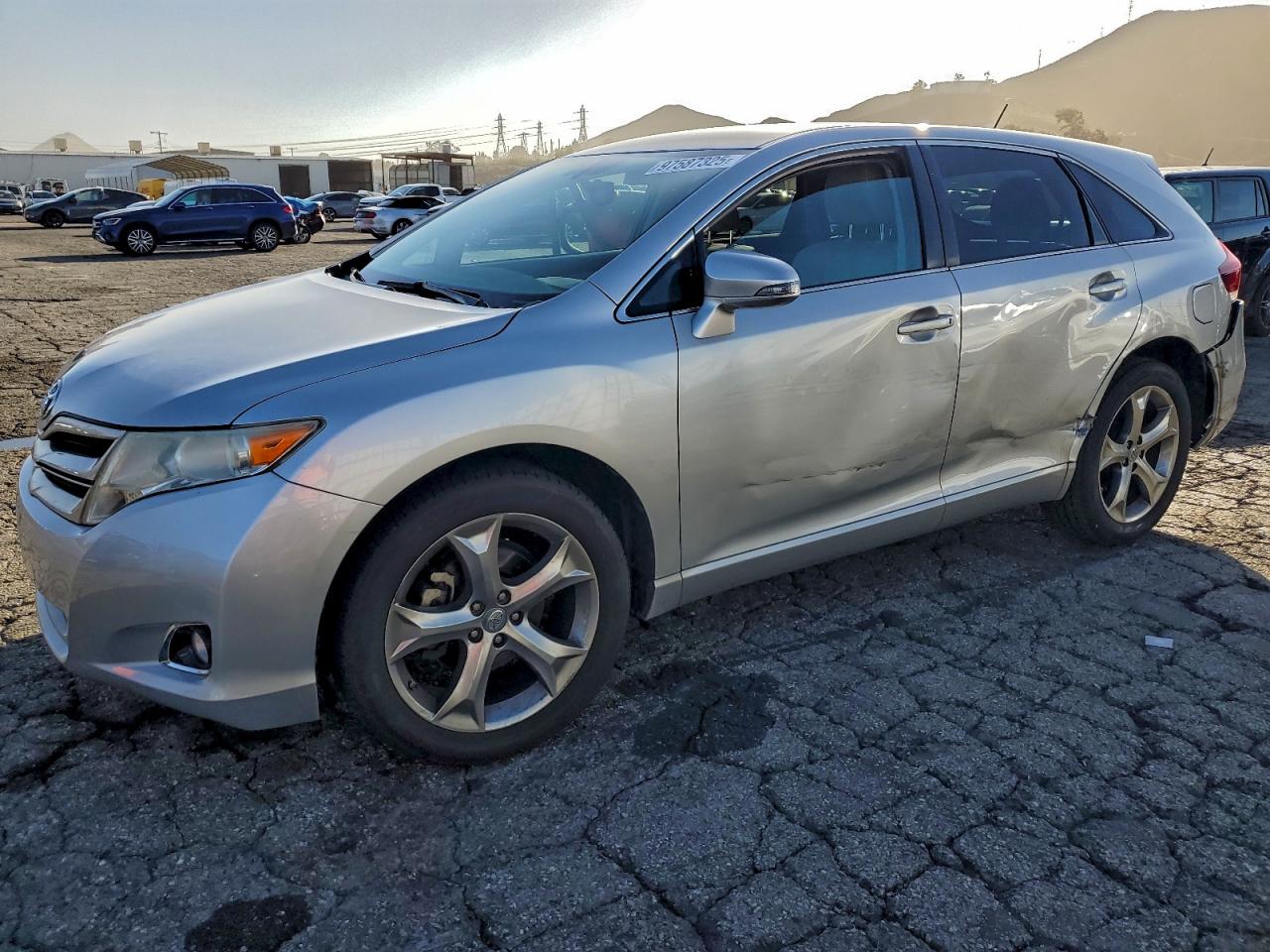 TOYOTA VENZA LE 2013